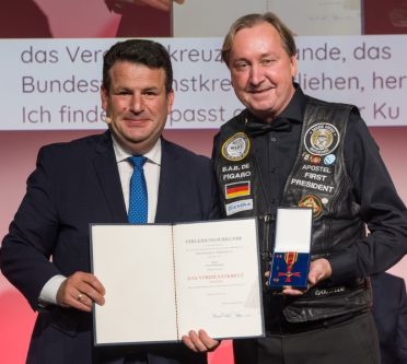 Claus Niedermaier erhält das Bundesverdienstkreuz