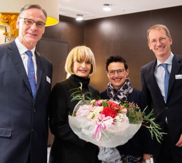 Auftakt-Pressekonferenz zu TOP HAIR-DIE MESSE in Düsseldorf. Rebecca Kandler gibt Einblick in die Branche.