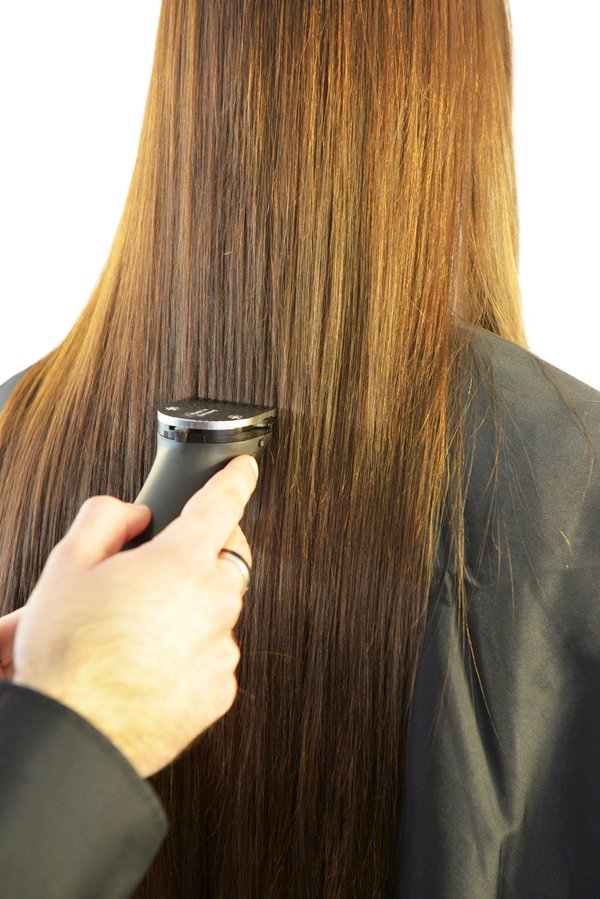 peel cut haare schneiden mit maschine frau